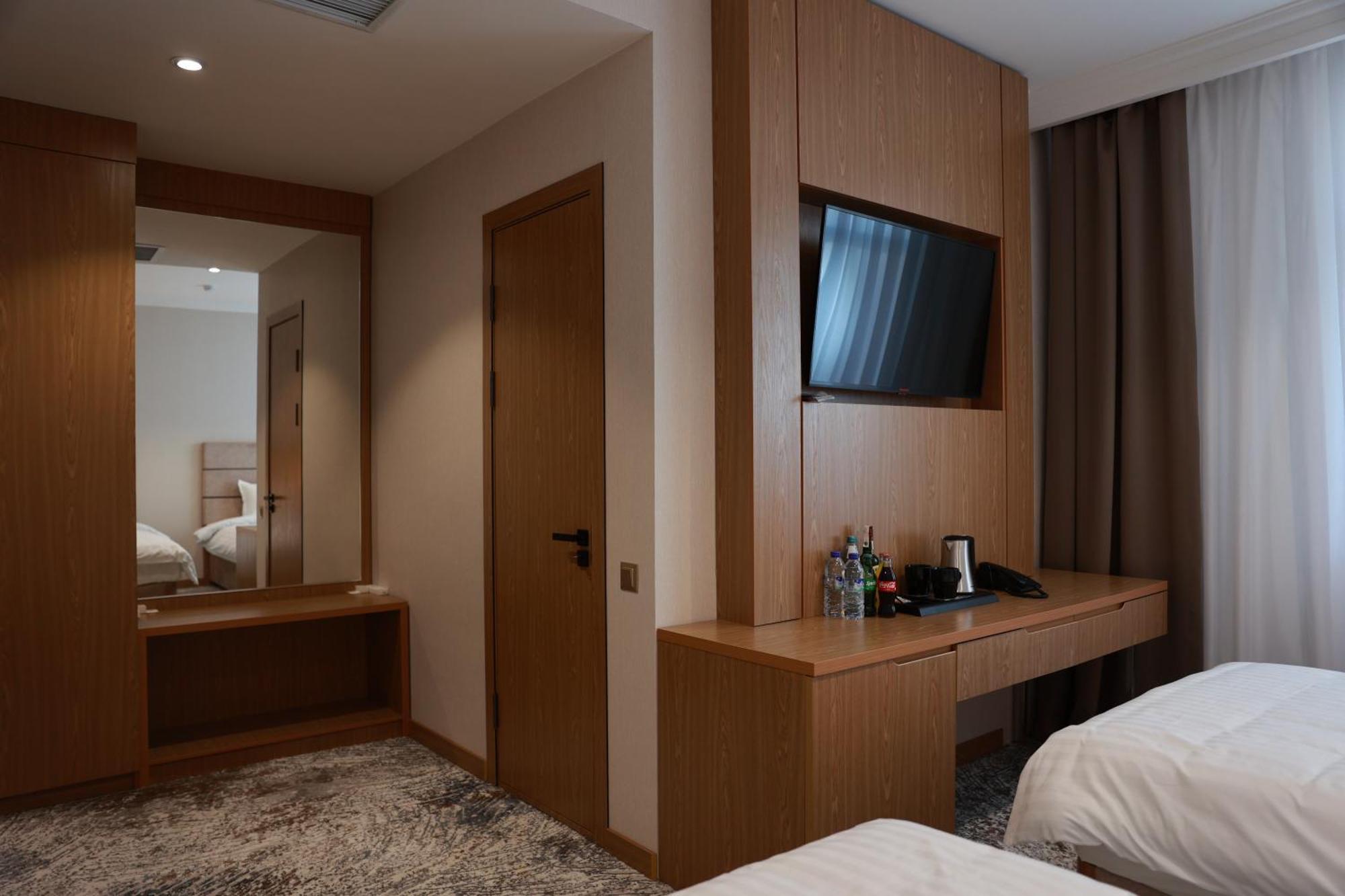 Damir Hotel Nukus Eksteriør bilde